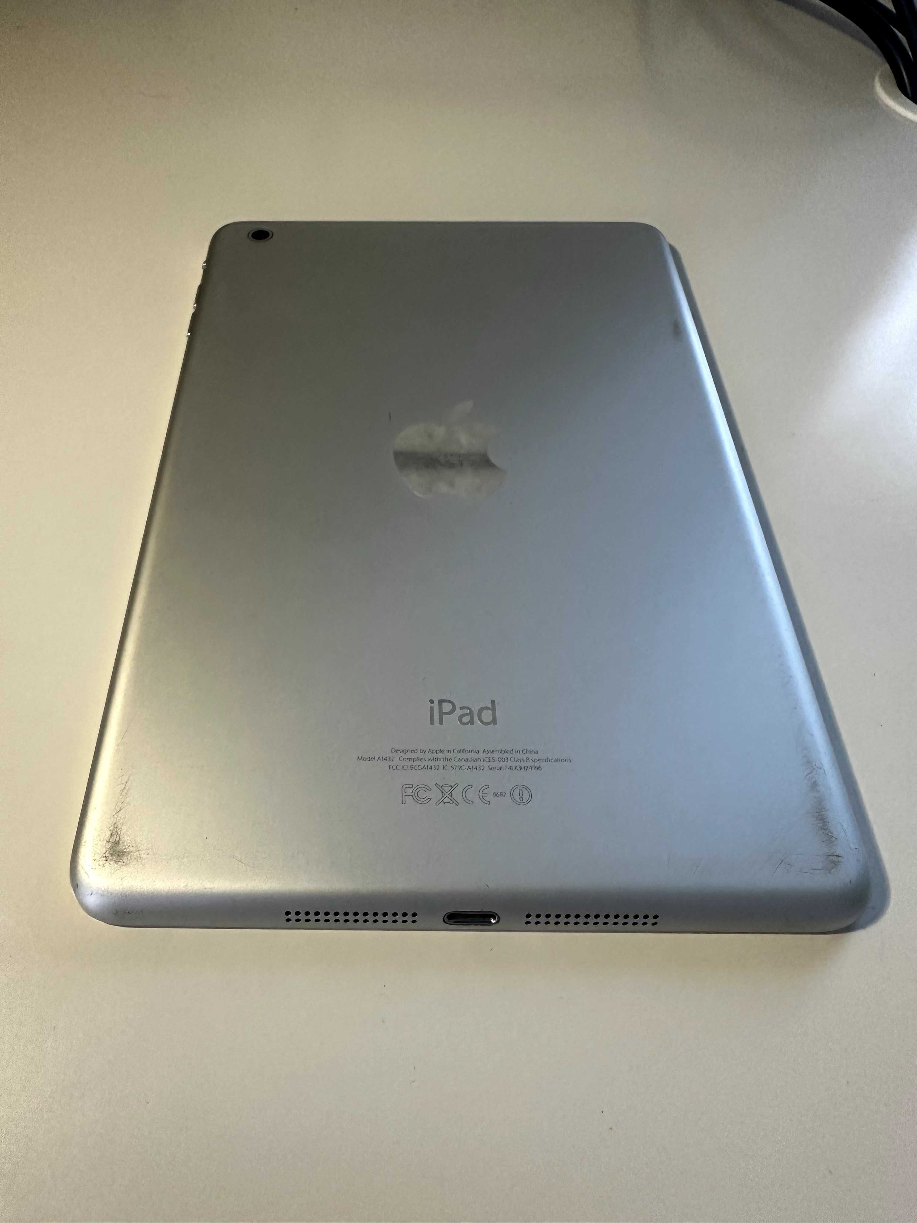 Apple iPad Mini WiFi 16GB бял модел А1432