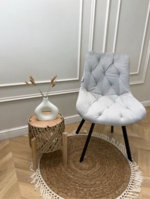 Стол со стульями