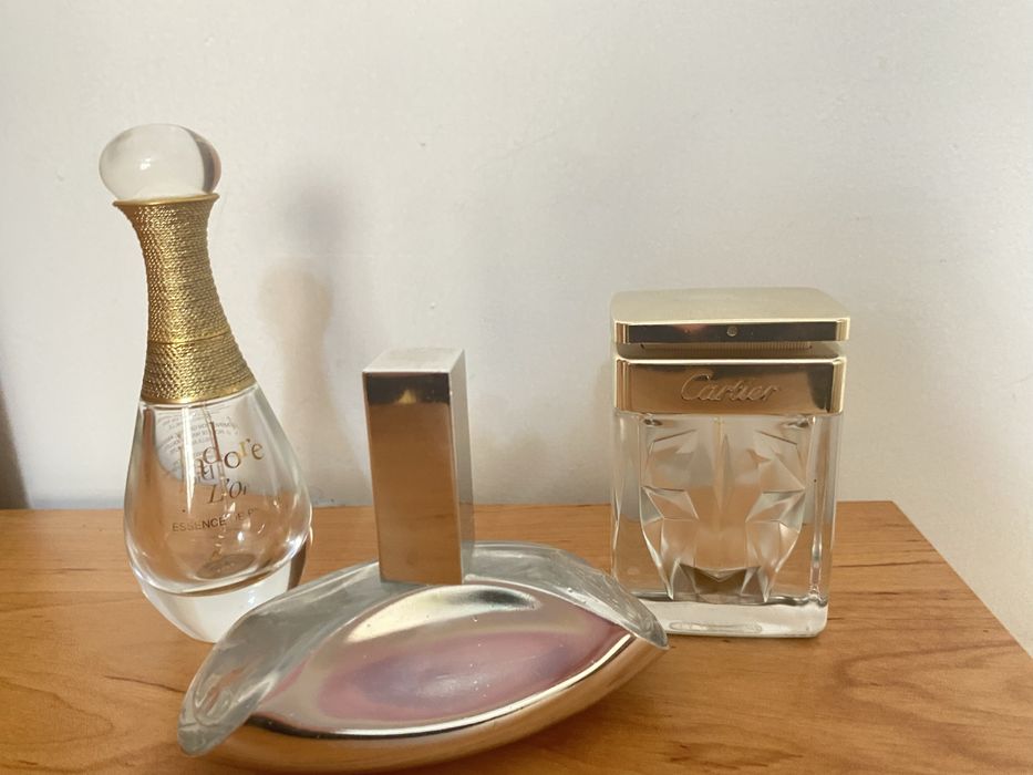 Дамски парфюми шишета