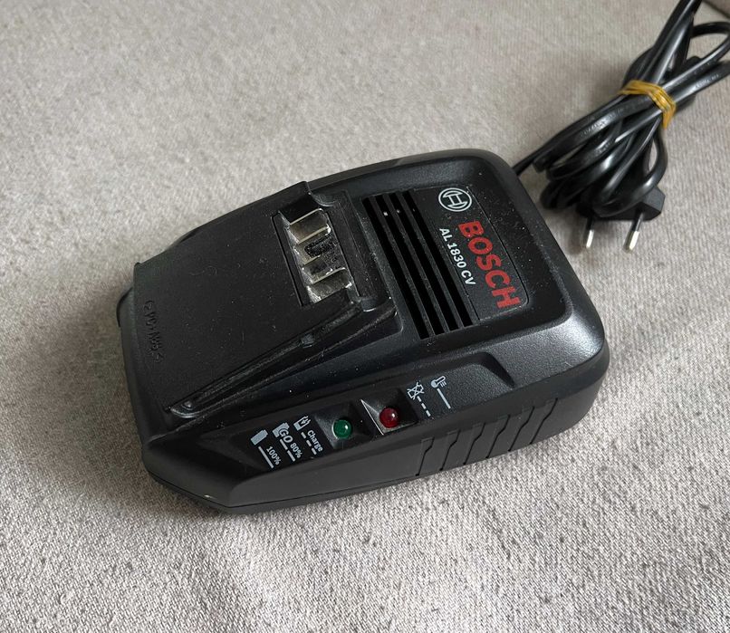 Incarcator Bosch AL 1830 CV defect pentru acumulatori 14V 18V Li Ion