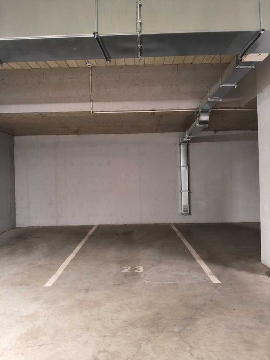 Închiriez loc de parcare subteran în Sector 6, Maniu 141, Metrou Păcii