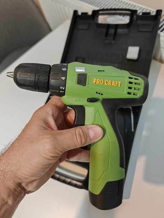 vand bormasina Procraft cu 2 acumulatori de 12v, perfect functionala,