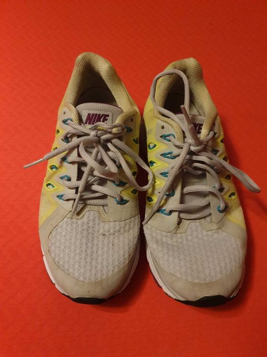 Маратонки на Nike - Номер 38.5