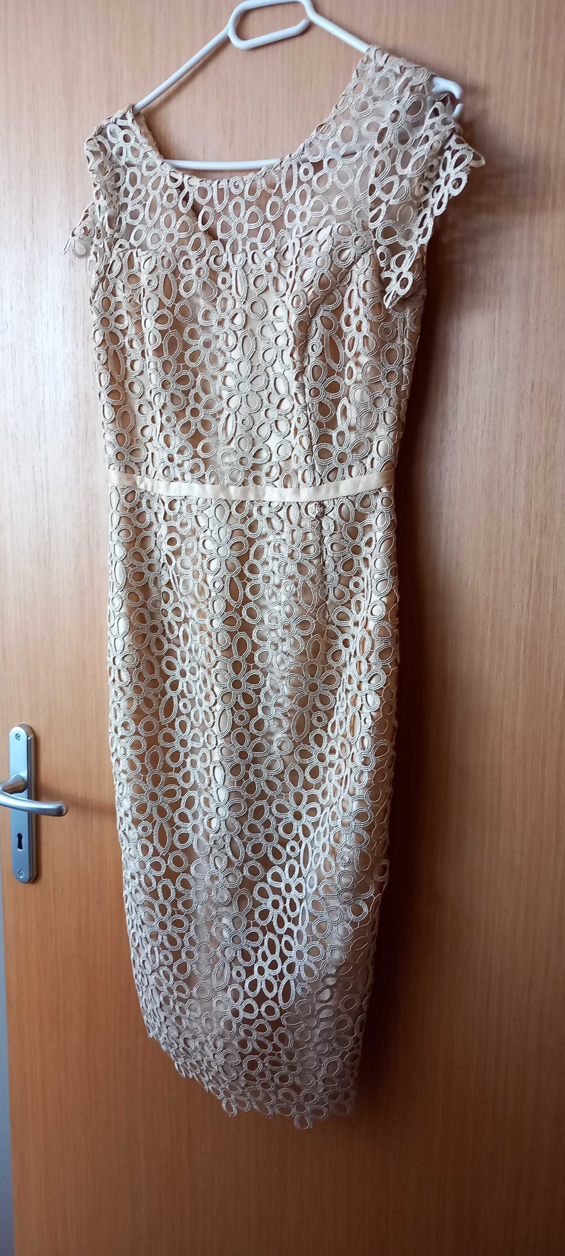 Златна рокля на Кензол