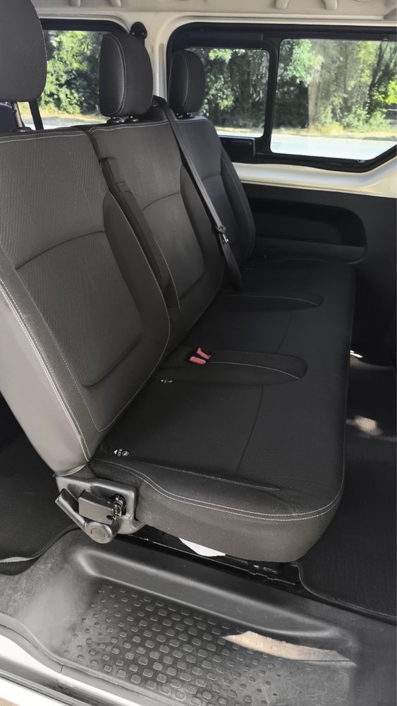 Renault Trafic/ 1.6/125к.с./ LONG BASE/ Пътнически 8+ 1/ Верига