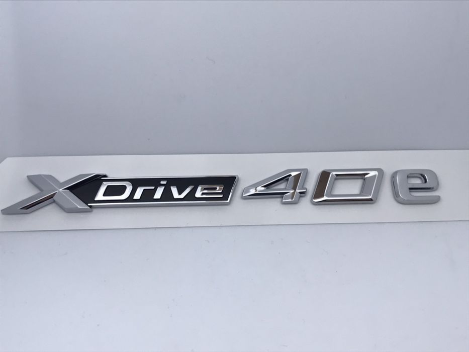 Emblema BMW X-drive 40e