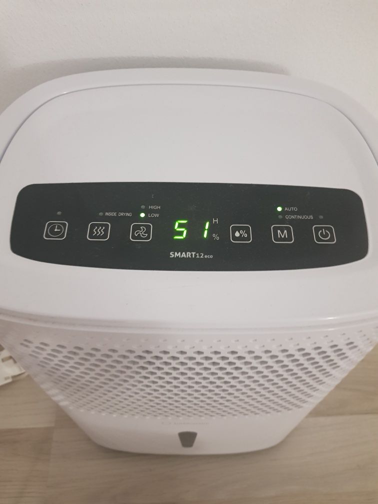 Dezumidificator de aer Turbionaire Smart 12, 12 L/24h, Panou de contro