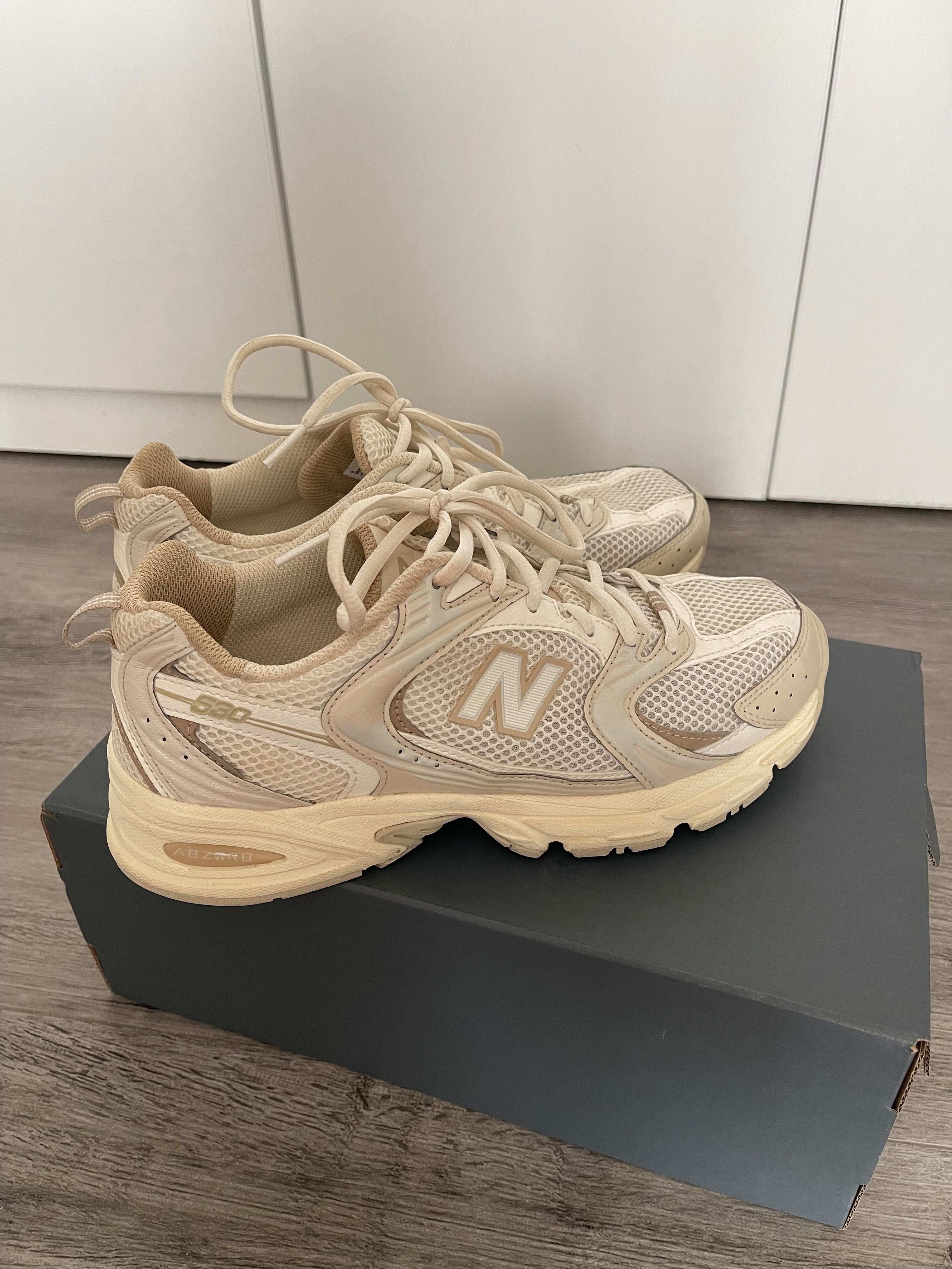 New balance 530 нови, размер 39,5 в бежово