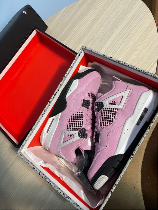 Vand jordan 4 orchid marimea 38