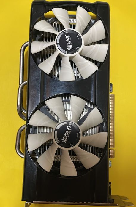 Продаю r9 370, в отл