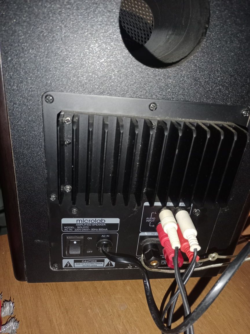 Продам колонки microlab solo7