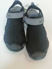 Crocs  нови сандали