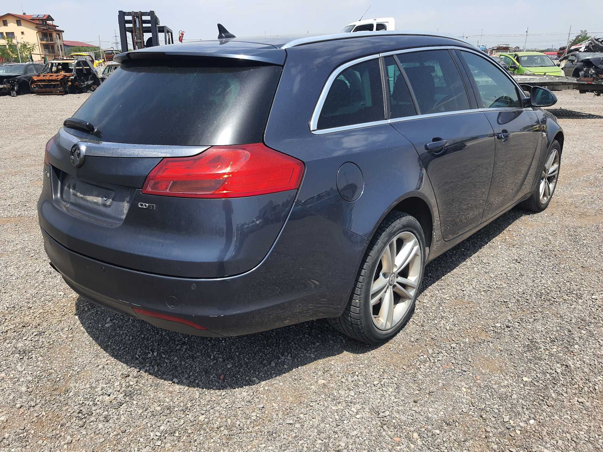 На части!  Opel Insignia 2.0 CDTI
