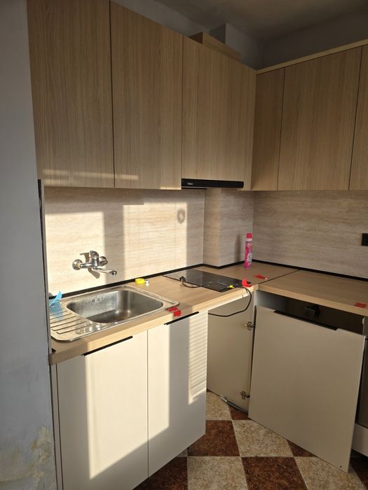 Кухня по поръчка с ПДЧ Egger Sand Beige