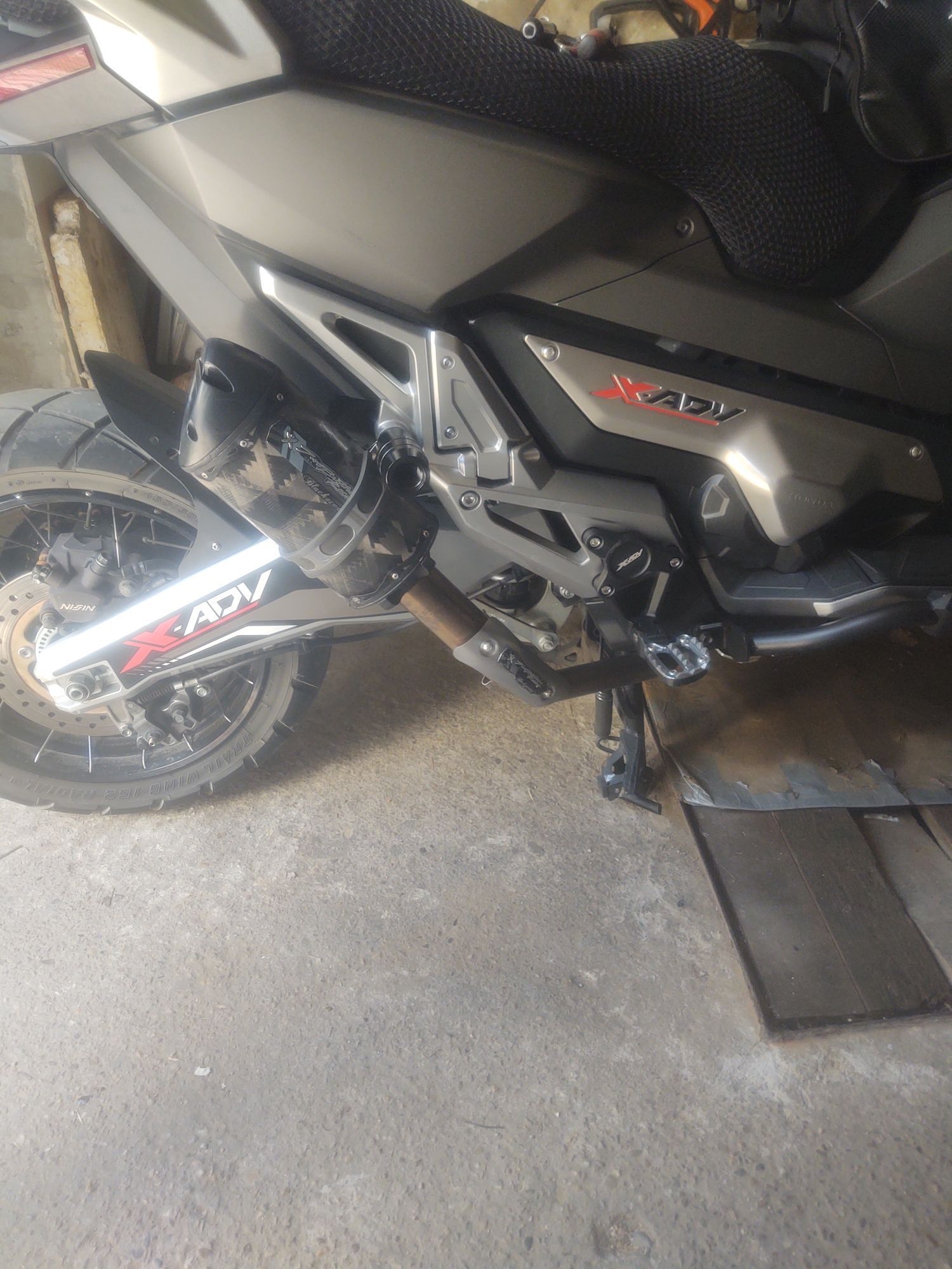 Ауспух two brothers за honda x adv 750