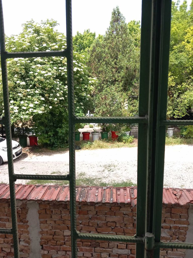 Дава се под наем Едностаен апартамент в Плевен, Сторгозия - 50 кв.м за 249.9 € - Снимка #1