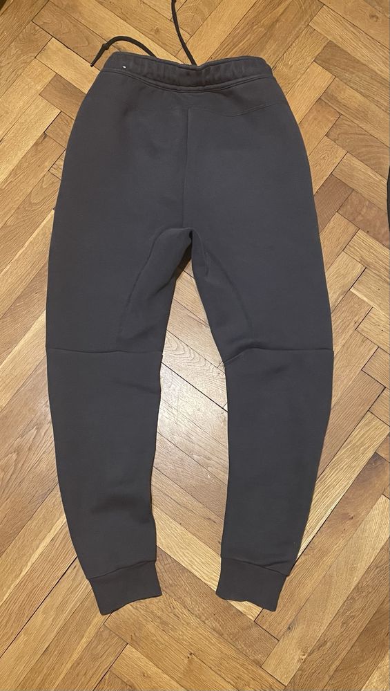 Долнище nike tech fleece