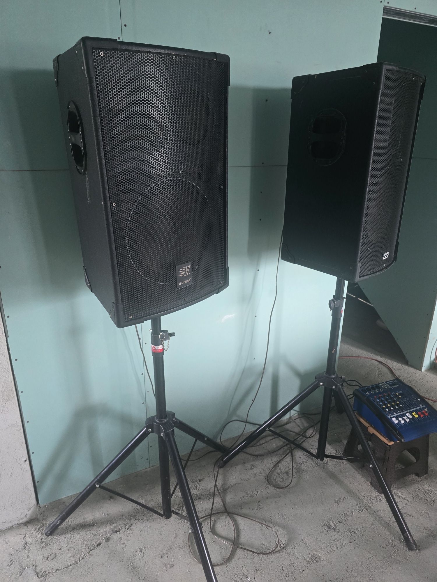 De vânzare boxe + Mizer amplificat