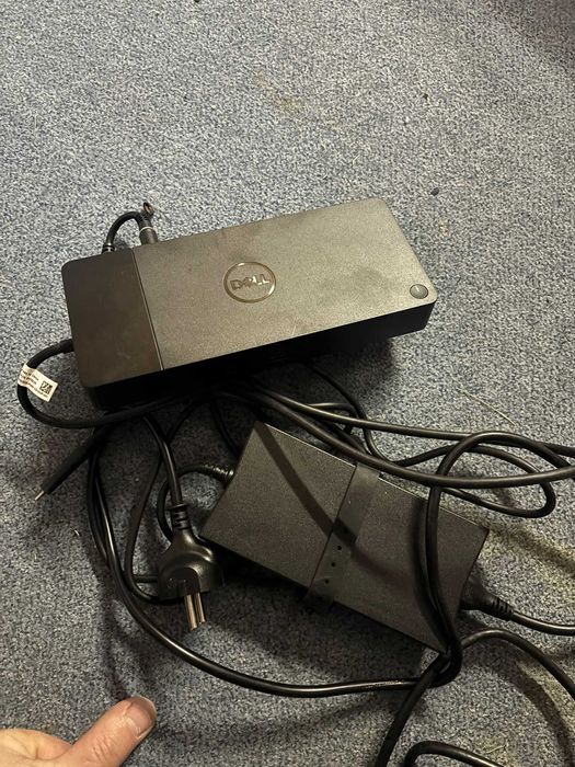 Dockuri profesionale Dell și Lenovo