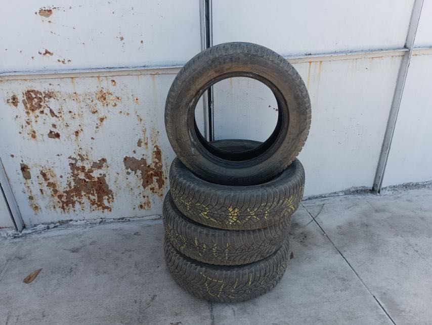 Зимни гуми Goodyear 175/65/14 Dot 19