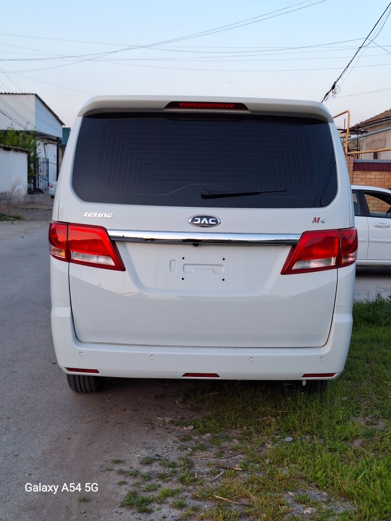 JAC M 4 сотилади