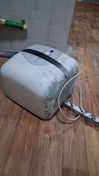 Продам Бойлер водонагреватель