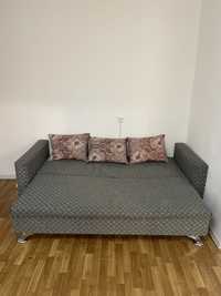 Продается срочно диван в хорошем состоянии
