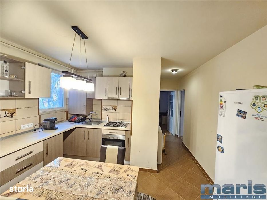 Apartament cu 3 camere confort 1 et 3 zona Poli 2 - Budai