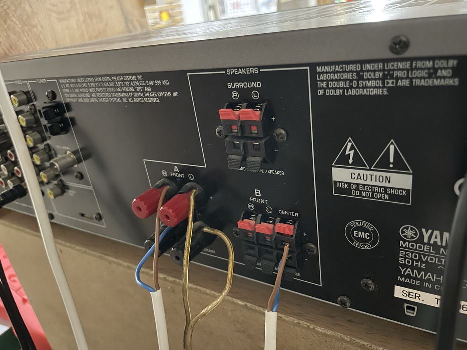 Yamaha RX-V350 5.1 receiver