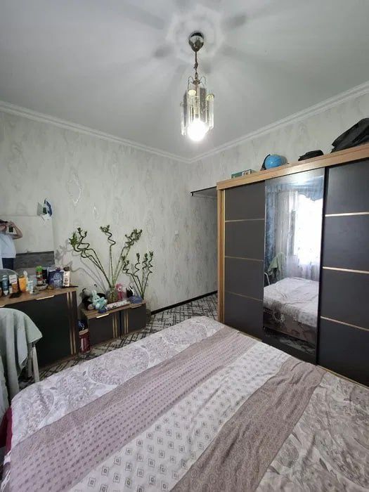 Продаю 2-х комнатную квартиру на Сергели 8