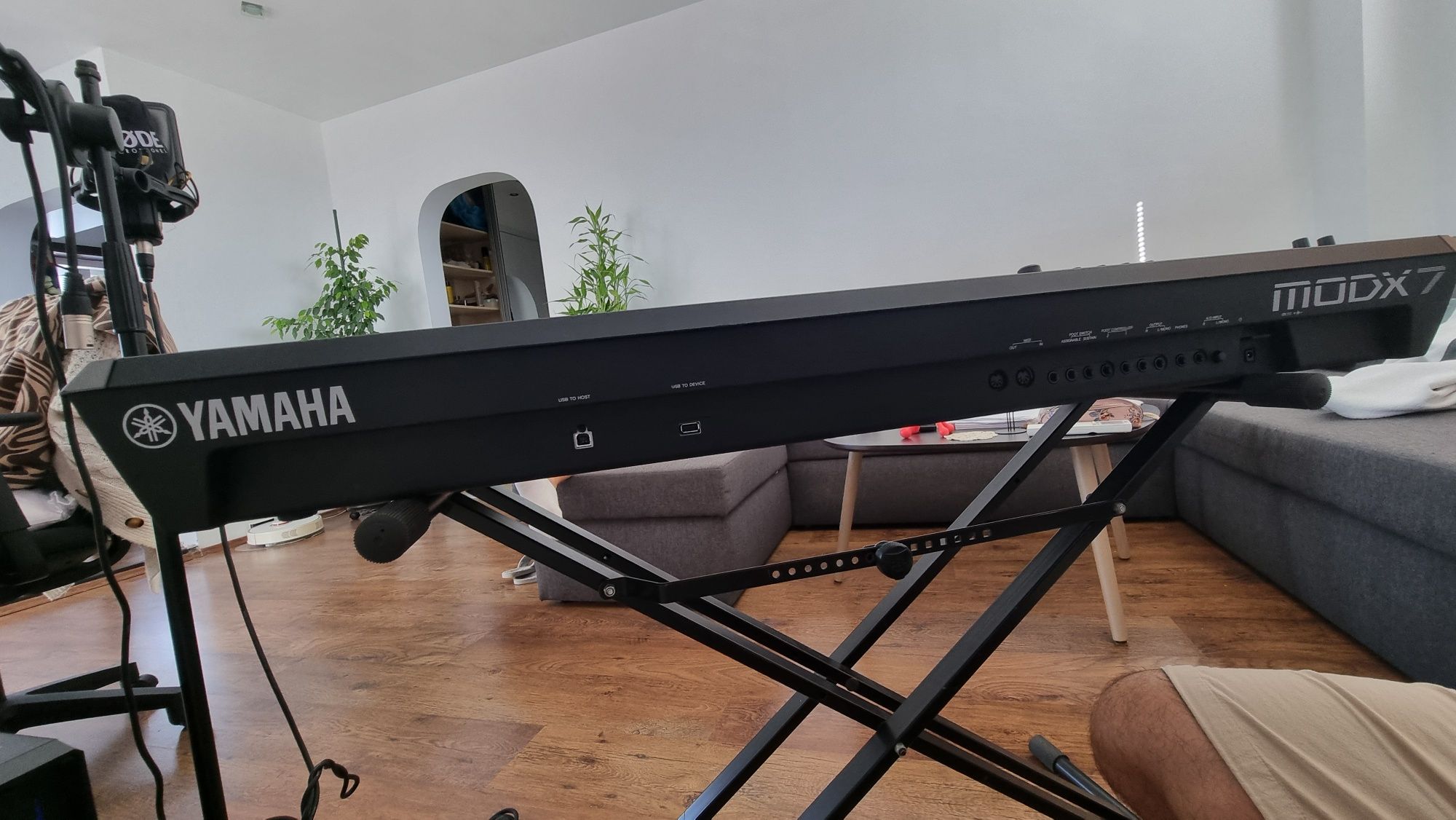YAMAHA MODX 7 синтезатор
