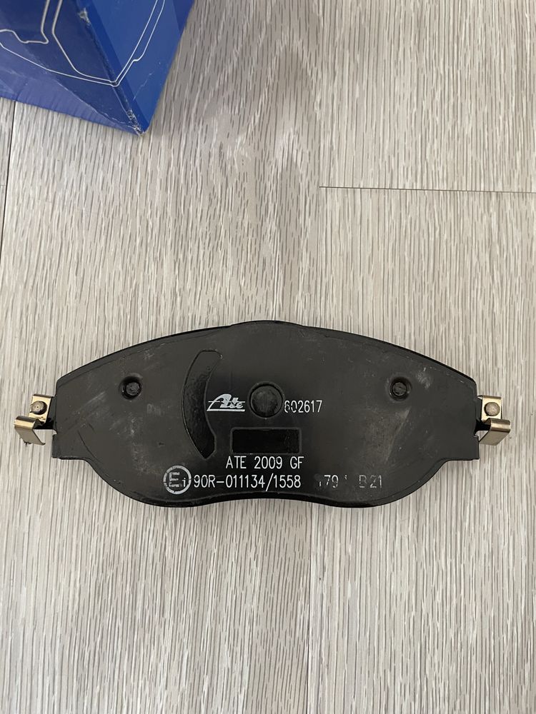 Vand placute frana ate ( pt discuri de 340mm )
