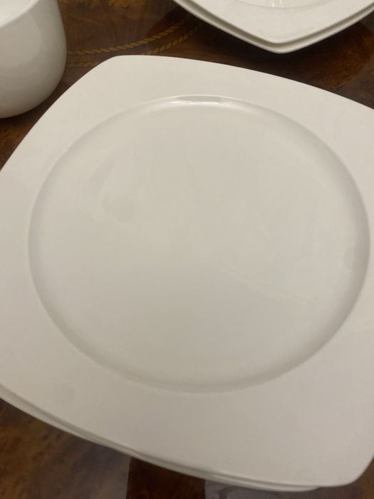 Продам посуду белый качественный без минусов