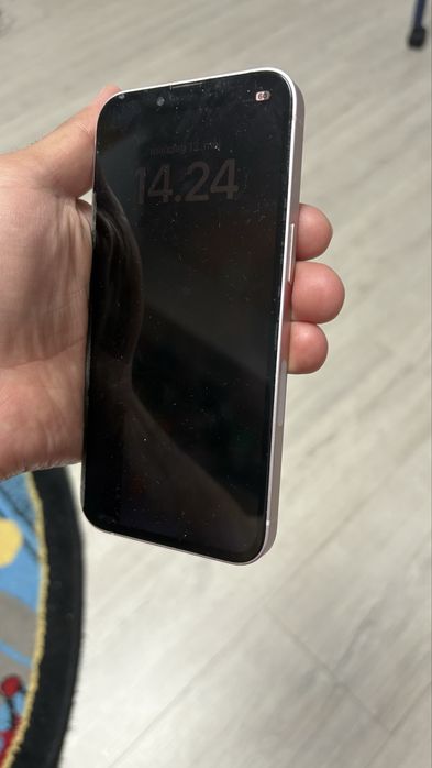 iPhone 13-Doar pt piese-NU Dezmembrez-Citeste Descrierea Anuntului-Fix