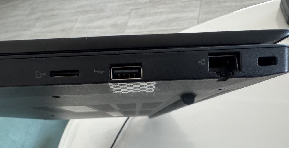 Laptop Thinkpad E580 i5 , 8GB , 256 SSD , USB-C ,Win 11,  stare buna