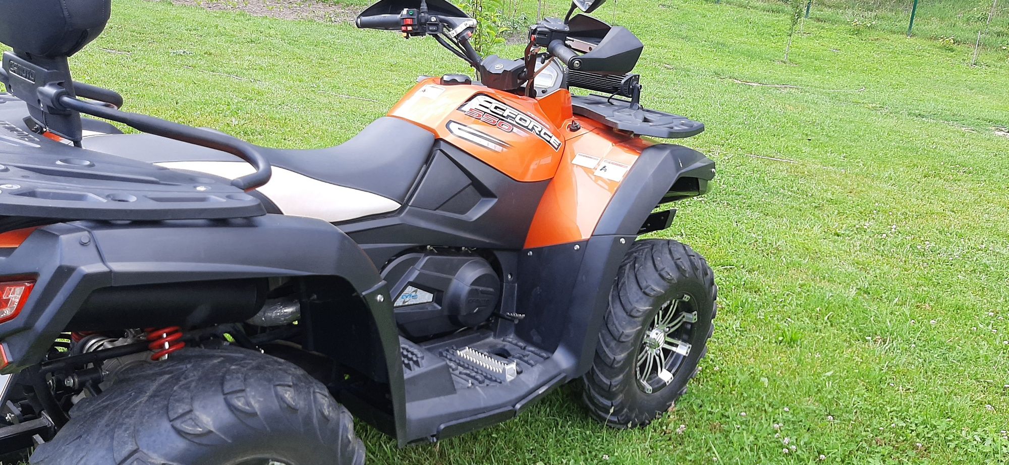 Vând atv cf moto 550cc 4x4