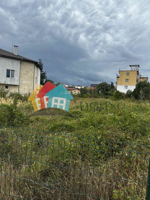 Парцел в Варна-м-т Траката площ 640 цена 135000