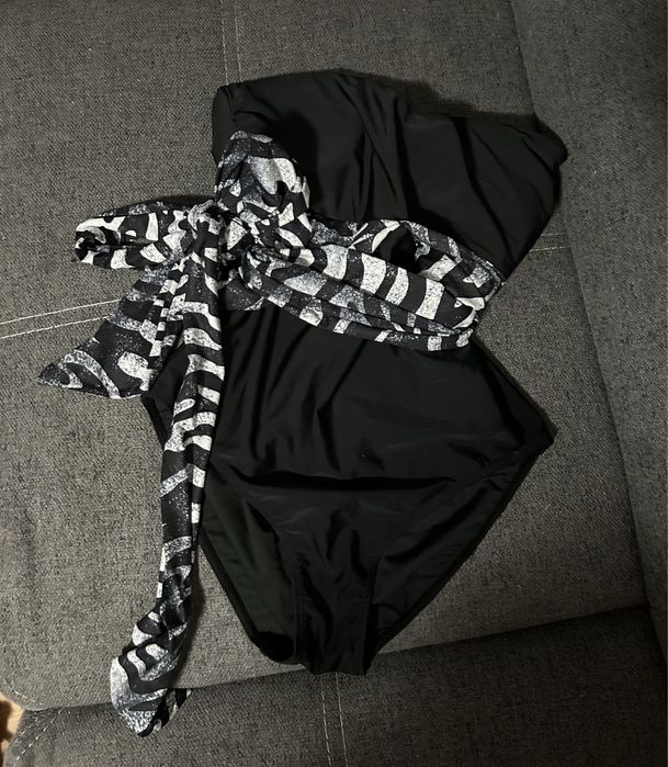Costum de baie Intreg