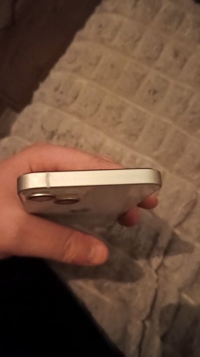 Vând iPhone 13 128gb perfect funcțional baterie 76%l