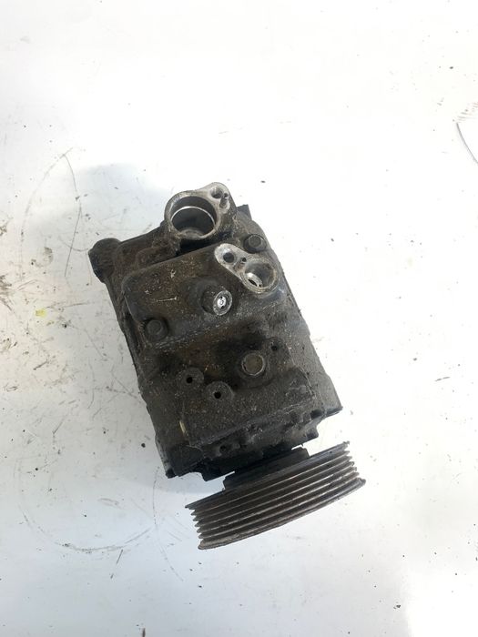 Compresor  AC VOLKSWAGEN GOLF V 1K1 2003 - 2009 1.4 16V BCA OEM 1K0820