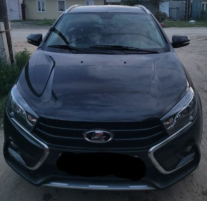 Продаём  автомобиль лада веста кросс.