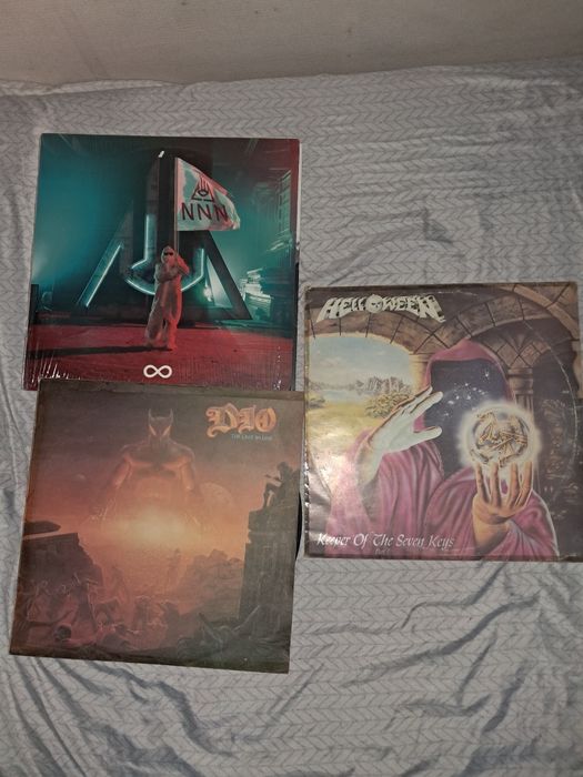 Vand viniluri rock si metal