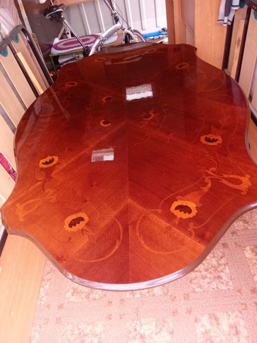 Masa si 6 scaune model deosebit italian style 1000 euro