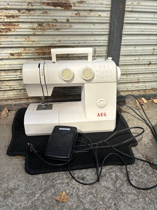 Шевна машина AEG