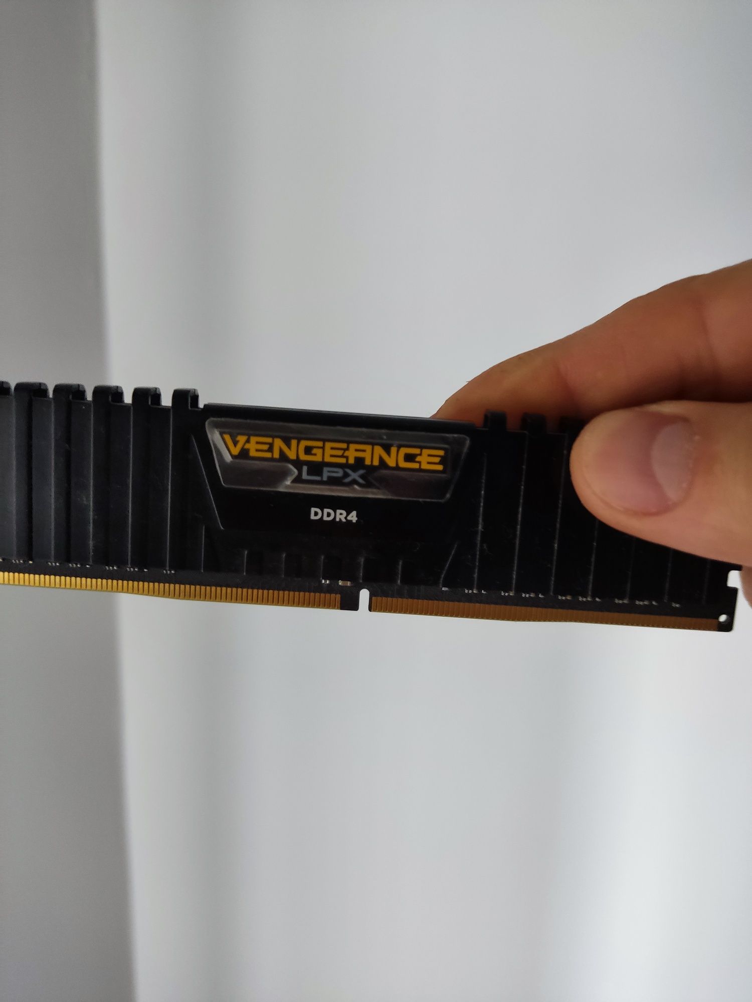 Рам памет Corsair Vengeance LPX ( 8GB ) DDR4 3800mhz
