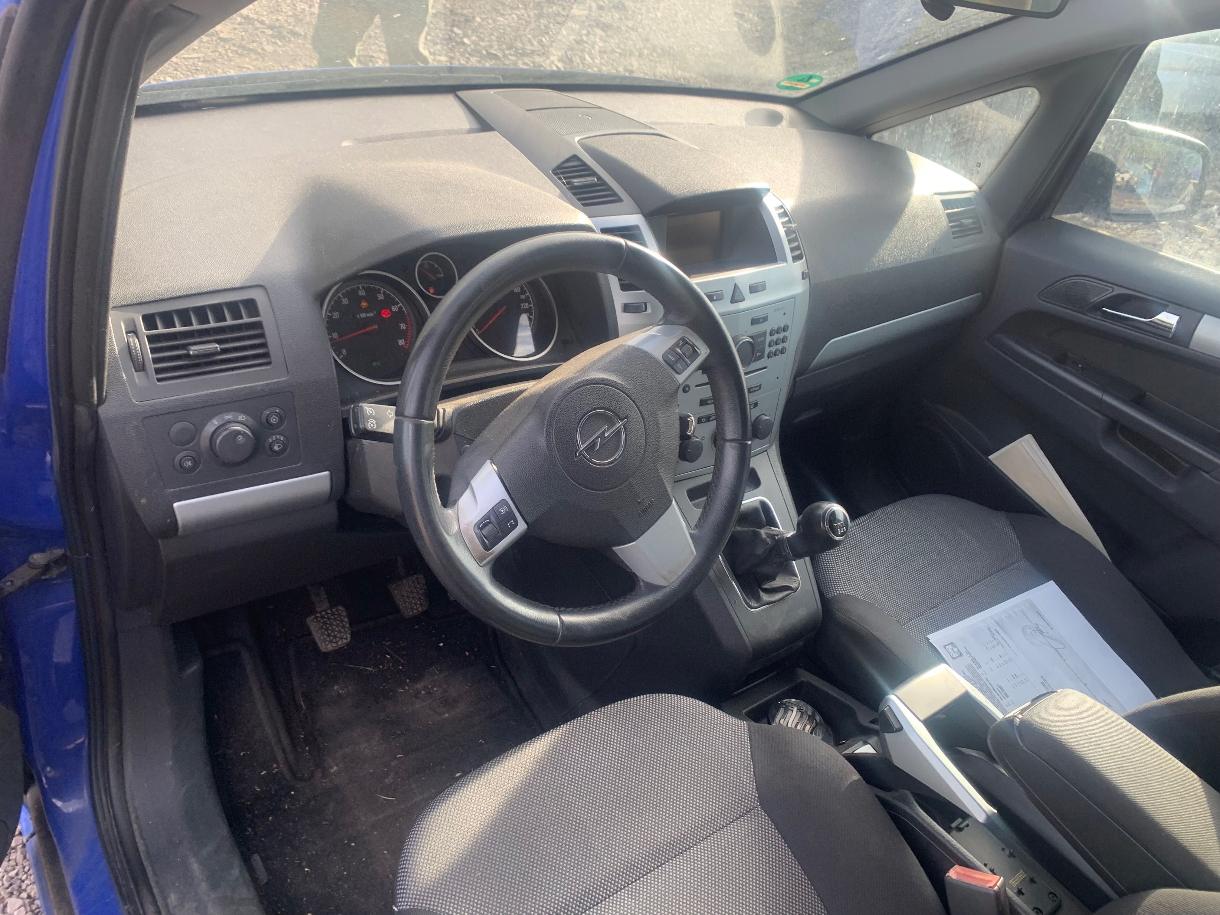 Opel Zafira 1.6t 2010г 6 скорости метан 150кс