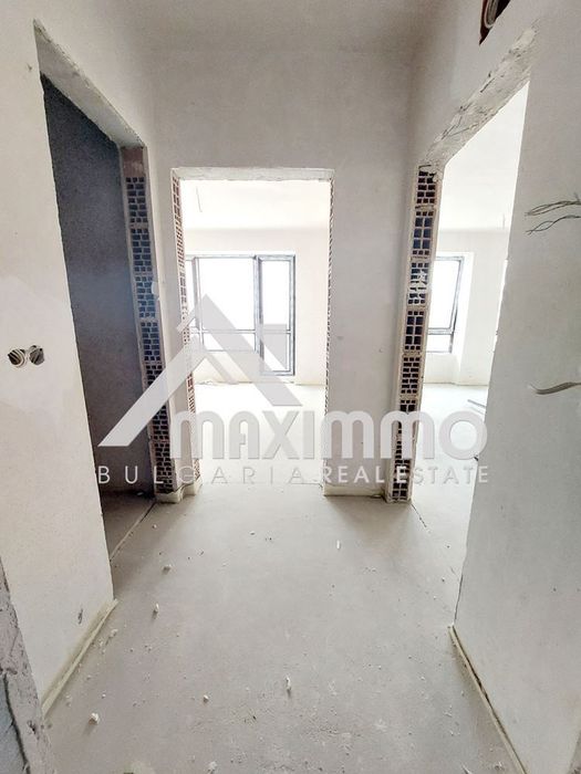 Продава се Тристаен апартамент в Варна, Левски - 97 кв.м за 1650 €/кв.м - Снимка #1