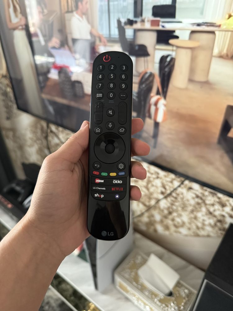 LG tv 65" 4k UHD Smart TV