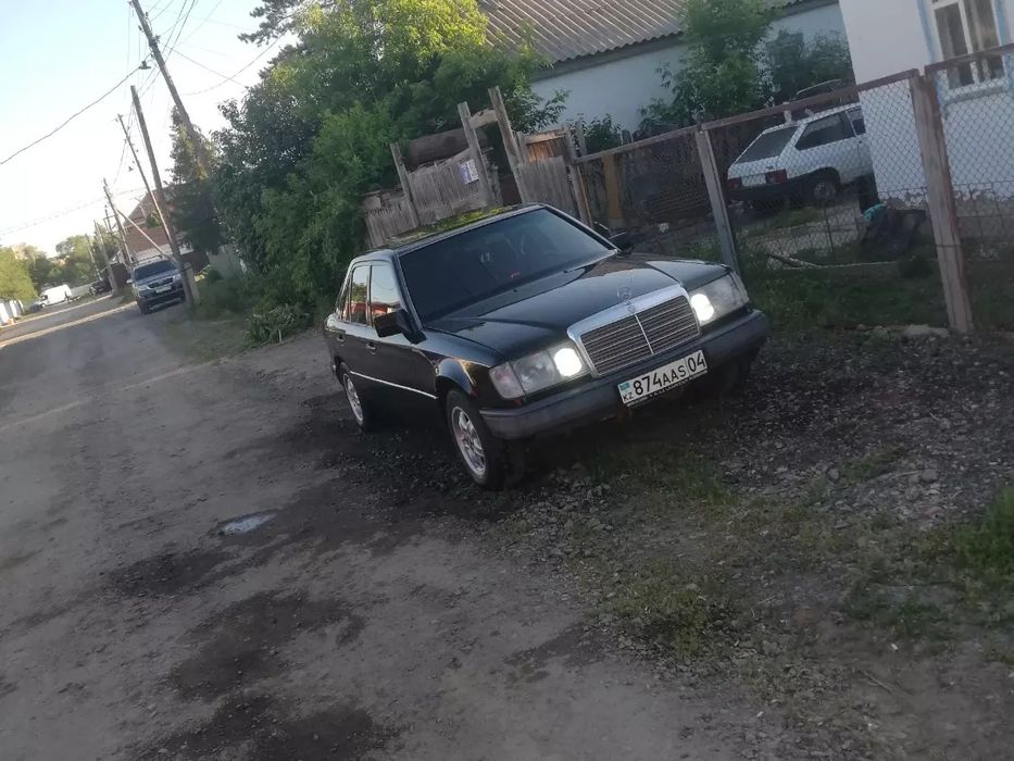 Мерседес 124 е300