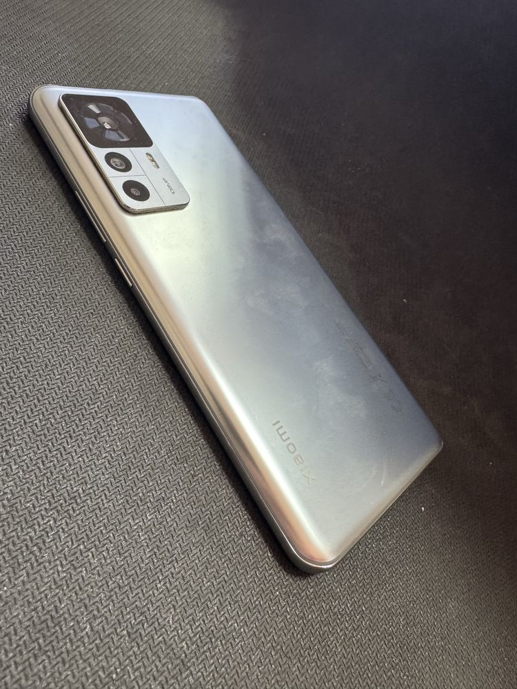 Xiaomi 12T 5G 8/128gb в отлично състояние